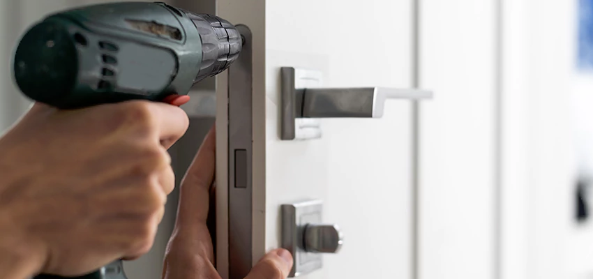 Locksmith For Lock Replacement Near Me in Perris, CA