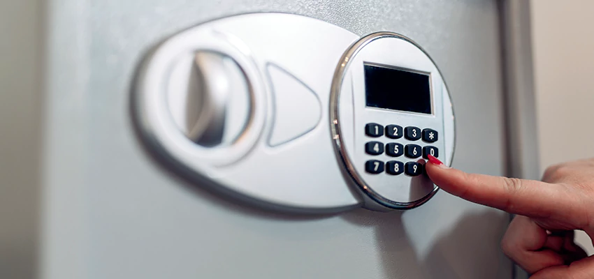 Jewelry Safe Cracking in Perris, California